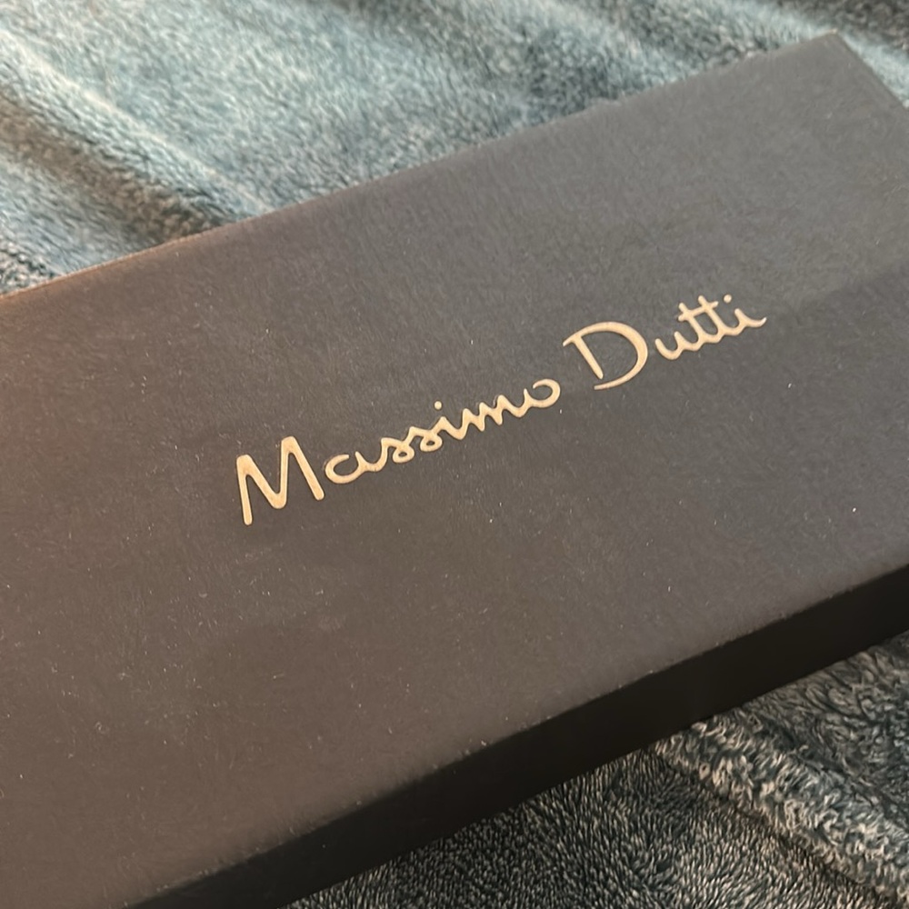 Massimo Dutti Cream Ballet Flats with Black Strap - Picture 2 of 4